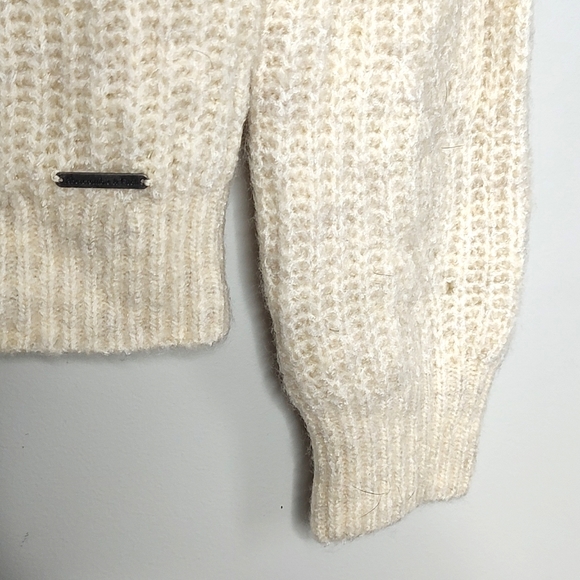 NWT Abercrombie & Fitch Sweater XS - Picture 3 of 9
